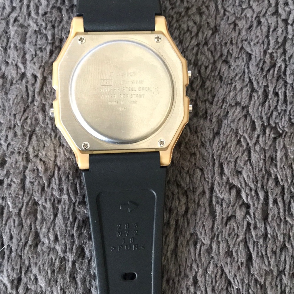 Casio watch - Picture 4 of 4